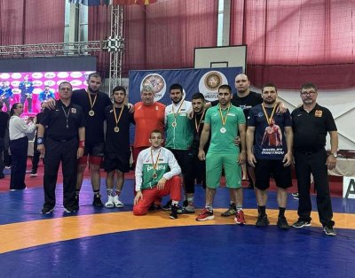 Българските борци спечелиха седем медала от които четири титли от