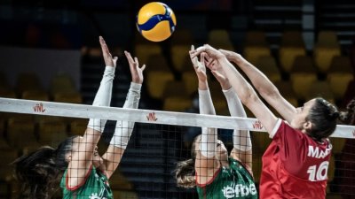 Женският национален отбор по волейбол на България продължава с неубедителното