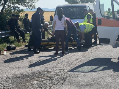 9 от мигрантите заловени на АМ Тракия край Нова Загора