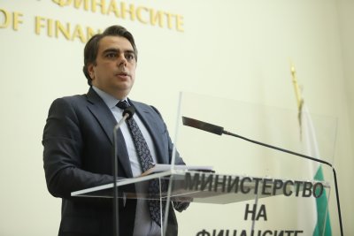 Асен Василев: Внасяме бюджет с 3% дефицит, не са пипани разходите за пенсии и заплати