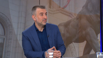 Ивайло Вълчев: Има война на два центъра на властта в момента