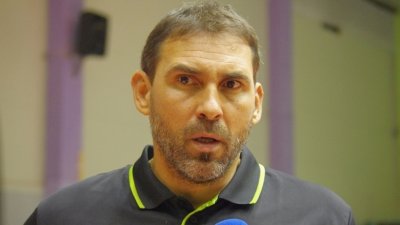 Петър Дочев добива слава на безкомпромисен нападател през 90 те години