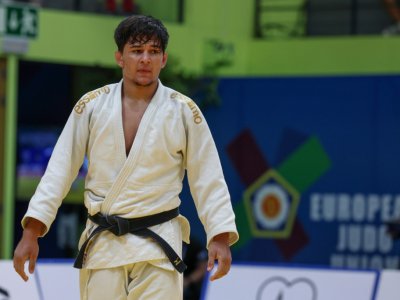 Емил Вълчев се класира за финала в категория до 81
