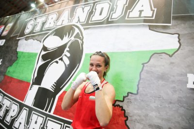 Станимира Петрова ще се качи първа на ринга от българските
