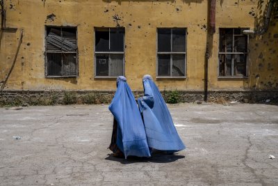 Животът на жените в Афганистан се подобрява, твърди върховният лидер на талибаните