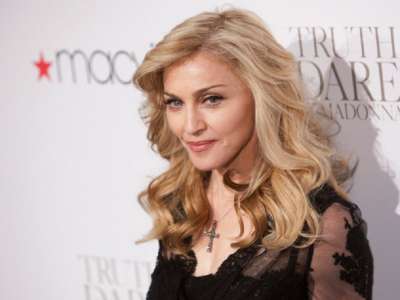 Мадона отложи световното си турне заради бактериална инфекция
