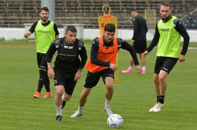 Защитникът Христо Попадийн се раздели с екипа на Славия обявиха