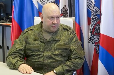 Армейски генерал Сергей Суровикин не се намира в следствения арест