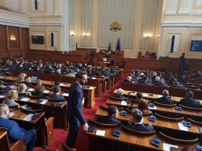 Депутатите приеха ветото на президента върху Закона за съдебната власт