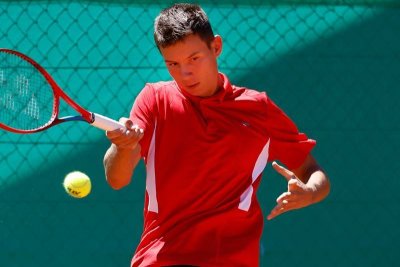 Илиян Радулов е четвъртфиналист на тенис турнира за юноши в Роухемптън