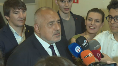 В кулоарите на парламента лидерът на ГЕРБ Бойко Борисов заяви