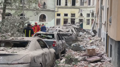 Петима души загинаха при руско ракетно нападение срещу западния украински