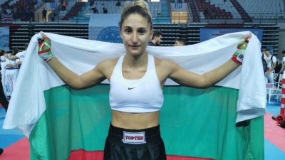 Александра Димитрова си гарантира медал в кикбокса на Европейските игри