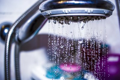Спират топлата вода към абонатите, захранвани от ТЕЦ "София Изток" за седмица
