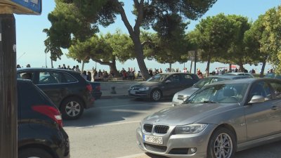 2000 евро глоба за антирадар, 1500 - ако пушите в кола с дете: За какво да внимаваме, когато шофираме в Гърция