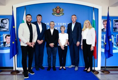 Министърът на младежта и спорта Димитър Илиев проведе среща с