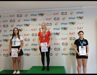Таня Ризова спечели златен медал при жените на 10 метра