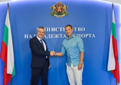 Министърът на младежта и спорта Димитър Илиев се ангажира с