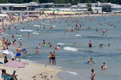 Спасители от плажа във Варна настояват да се създаде плажна