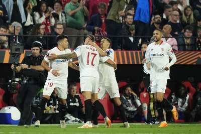 Испанският футболен клуб Севиля спечели първото издание на мача за