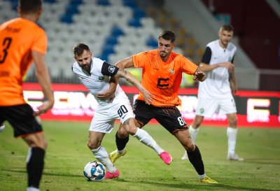 Лудогорец има да наваксва два гола пасив срещу Балкани, ако иска да остане в битката за групите на ШЛ