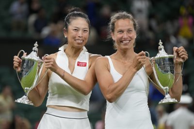 Барбора Стрицова Чехия и Су Вей Сие Тайван спечелиха титлата на