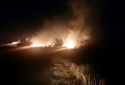 Отново пожар между бургаския кв. Банево и с. Изворище (СНИМКИ)