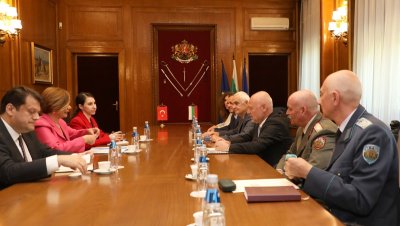 Военният министър и турският посланик обсъдиха двустранните отношения в областта на обраната