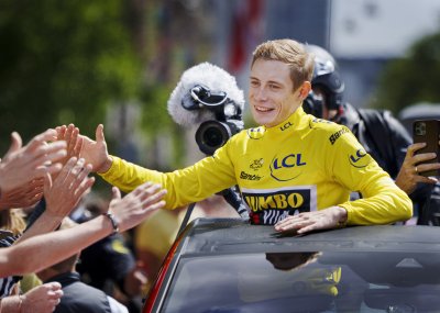 Геройско посрещане за Йонас Вингегор в Дания след триумфа му на Тур дьо Франс 2023
