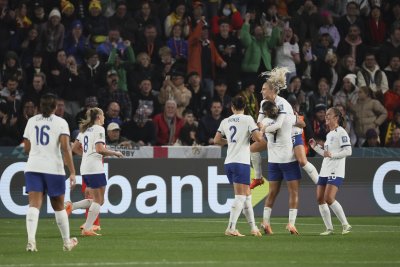 Англия и Дания се класираха към осминафиналите на световното първенство