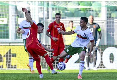 Българският футболен национал Филип Кръстев ще продължи кариерата си в
