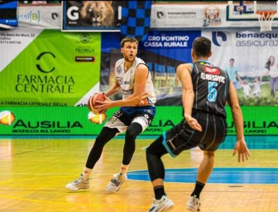 Българският баскетболен национал Иван Алипиев остава в италианския Латина за