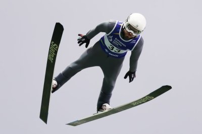 Владимир Зографски спечели второто състезание от лятната верига по ски скокове Гран при във Франция