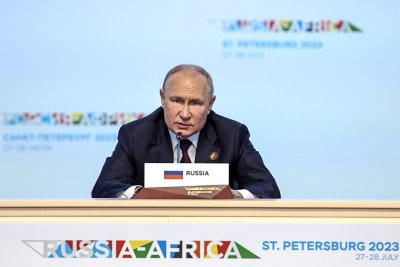 Африкански лидери призоваха руския президент Владимир Путин да приложи техния