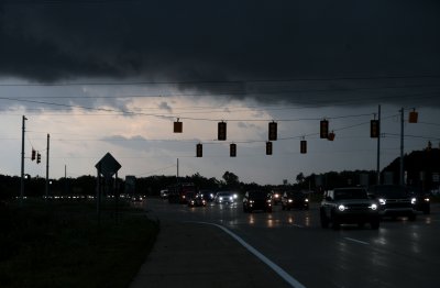 Силна буря остави хиляди без ток във Вашингтон, Вирджиния и Мериленд