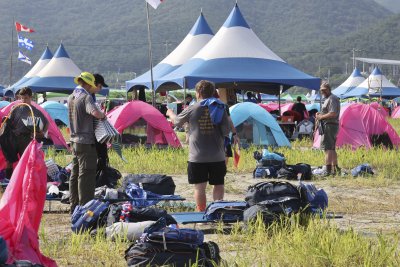 Eвакуират десетки хиляди скаути в Южна Корея заради приближаваща буря (СНИМКИ)