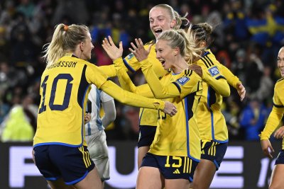 Отборът на Швеция записа третата си поредна победа в груповата