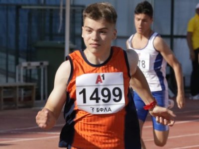 Българските представители в спринта на 100 метра и при юношите