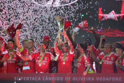 Бенфика надви Порто и вдигна Суперкупата на Португалия