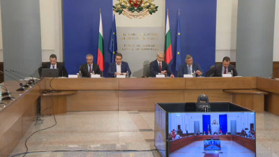 Премиерът Николай Денков и петима министри дават пресконференция по актуални