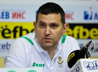 Старши треньорът на българският отбор на сабя за жени Ивайло