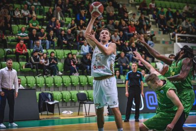 Шампионът на България по баскетбол за мъже Балкан Ботевград попадна