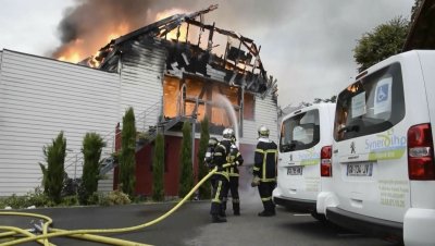 11 жертви след пожар във ваканционна къща във Франция