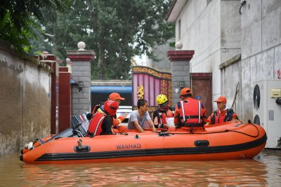 6 загинали и 4 изчезнали след дъждовете в Северен Китай