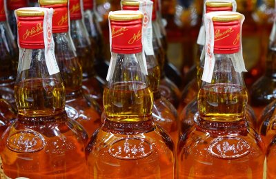 Унищожиха над 13 000 бутилки фалшиво уиски