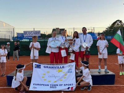 Европейските шампионки по тенис за девойки до 18 г. Ива Иванова и Александра Габровска в "Арена спорт"