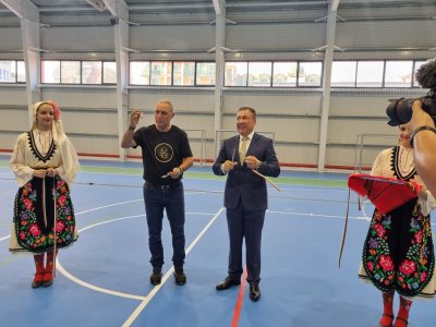 Христо Стоичков откри мултифункционална спортна зала на градския стадион в Несебър