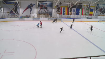 Ледена пързалка с олимпийски размери разхлажда посетителите на Кранево