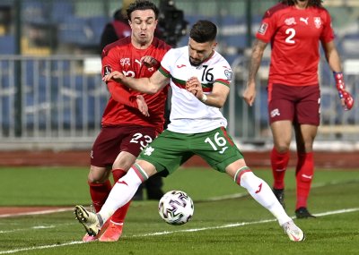 Българският футболен национал Кристиян Малинов ще продължи кариерата си в