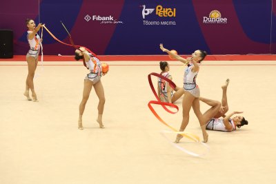Министър Илиев към златните ни момичета: Убеден съм, че ще се върнете от Испания с много медали